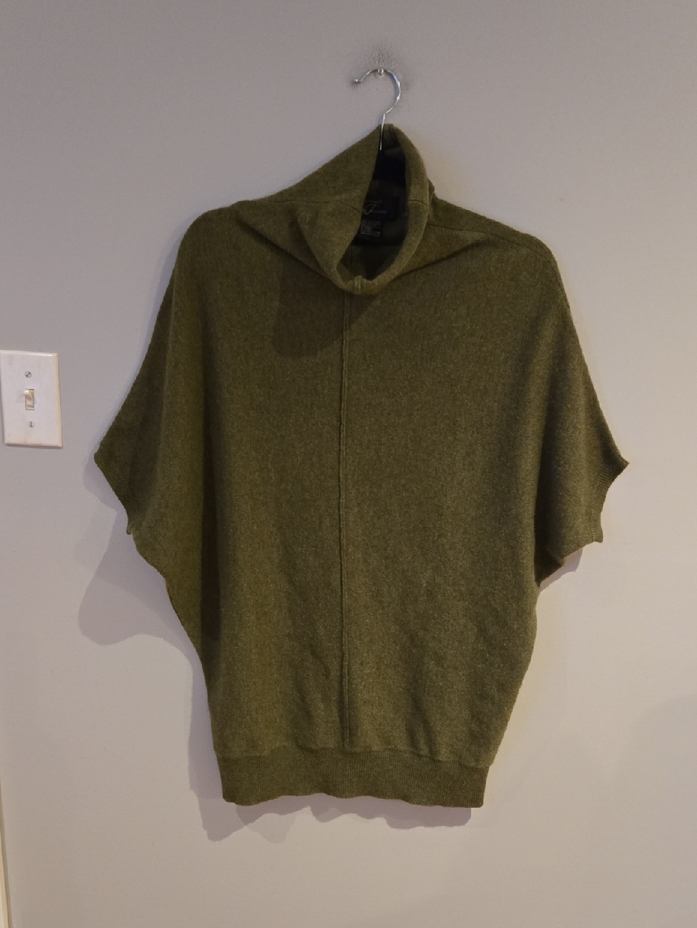 Pure CashmereOlive Green  Short-Sleeve Funnel Neck Sweater Size M